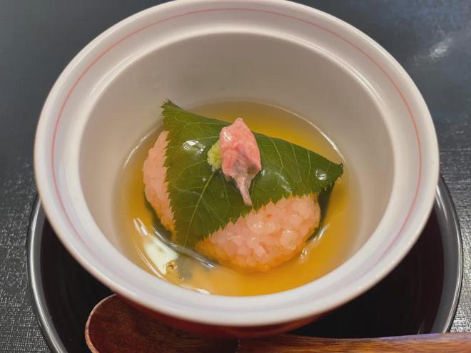 外交 美食中的交流电子pg餐桌上的(图1)